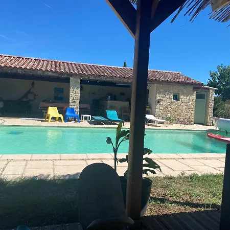 Apartment Loue Avec Jardin *