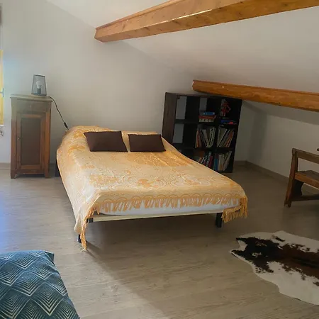 Apartament Loue Avec Jardin Alba-la-Romaine